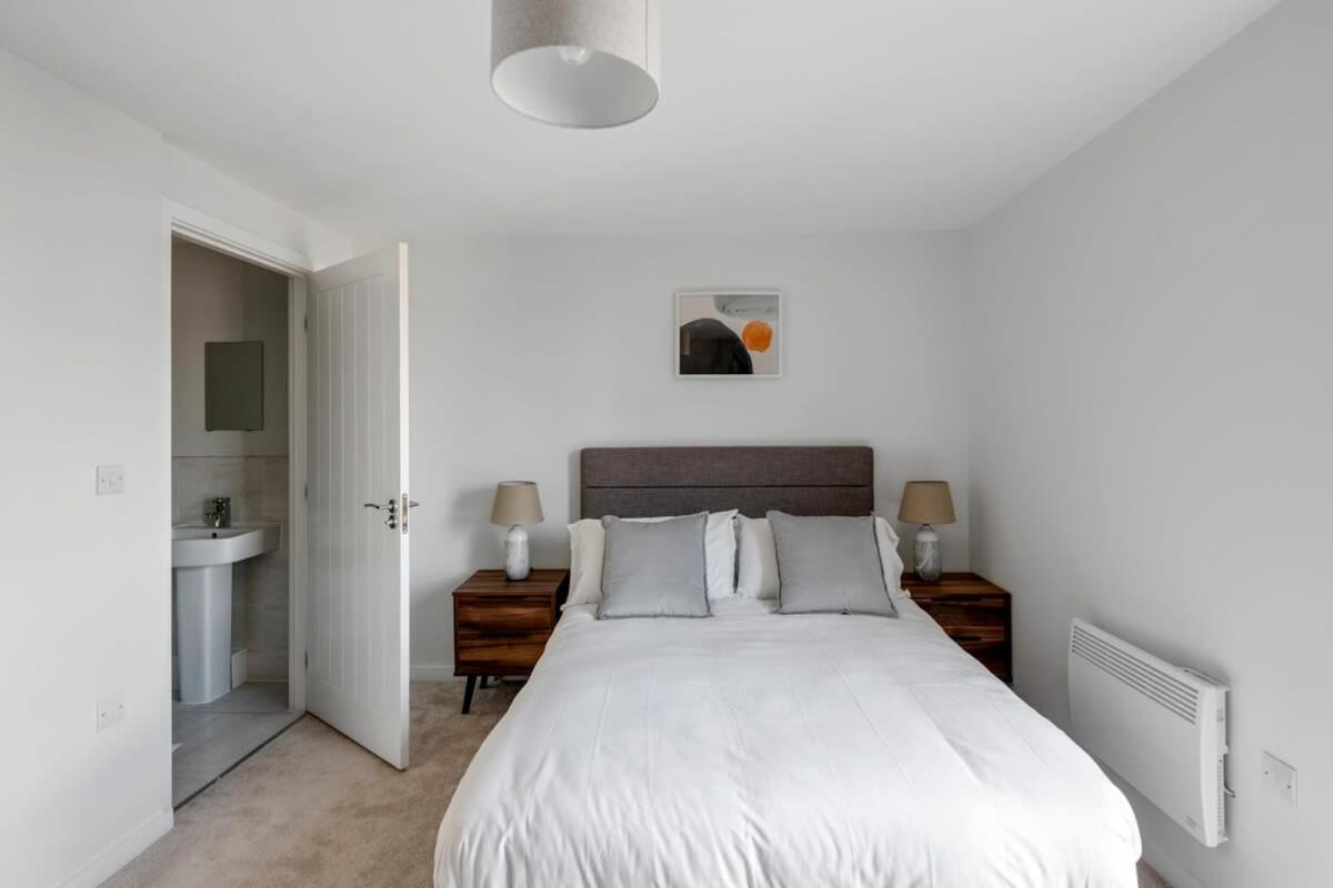 Spacious 1 Bedroom In A Converted Mill * Leeds (West Yorkshire)